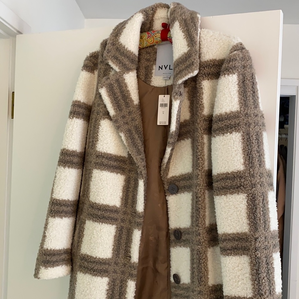 NVLT long fuzzy winter coat